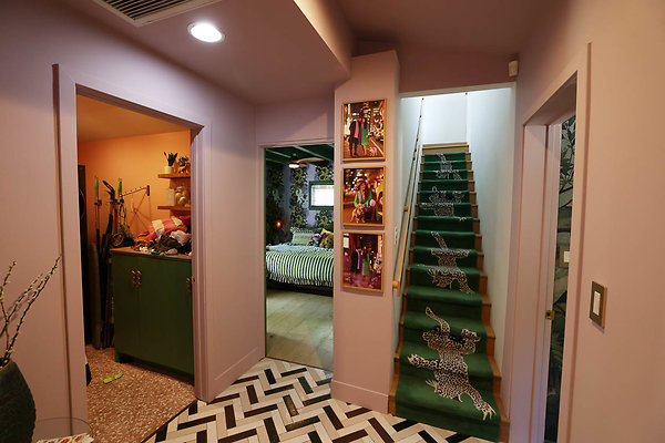 010B Rear Hallway 0049