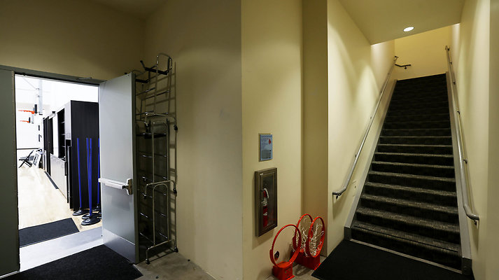 742A Rear Stairwell 0112