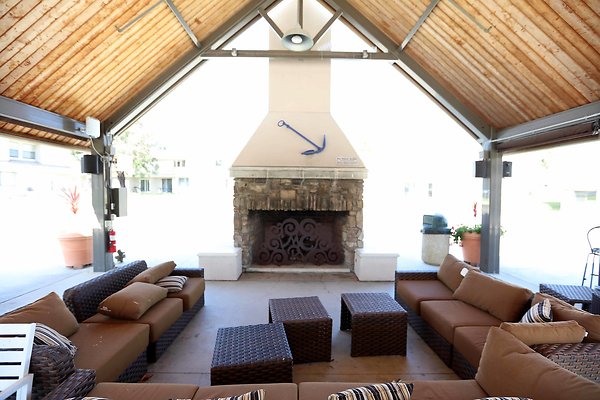 725A Pavillion 0077