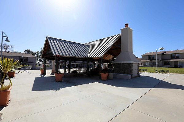 725A Pavillion 0070