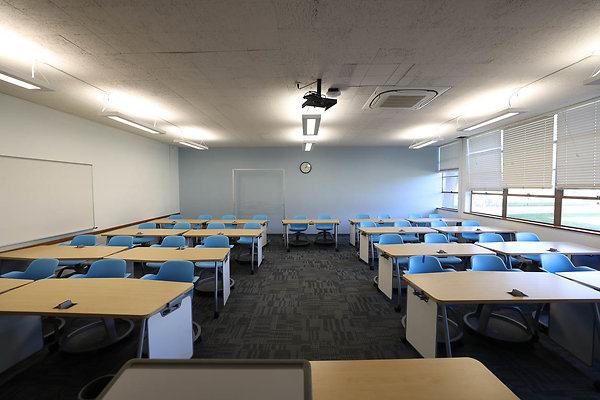 724A CH C203 Classroom 0425