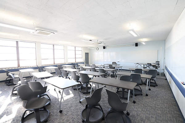 724A CH C112 Classroom 0444