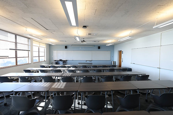 724A CH C204 Classroom 0393