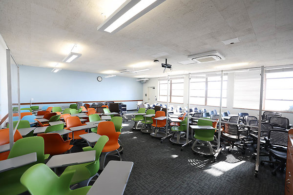 724A CH C110 Classroom 0450