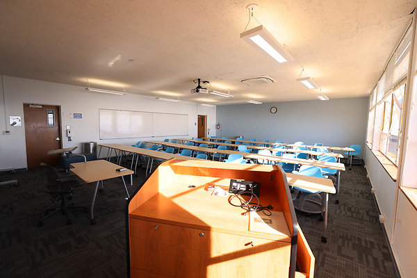 724A CH C214 Classroom 0366