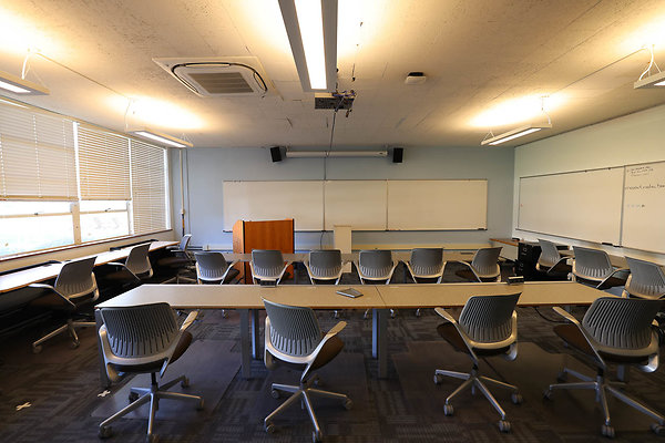 724A CH C211B Classroom 0330