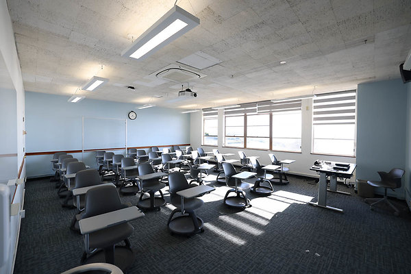 724A CH C210 Classroom 0376