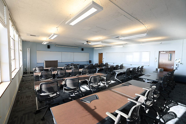 724A CH C212 Classroom 0373