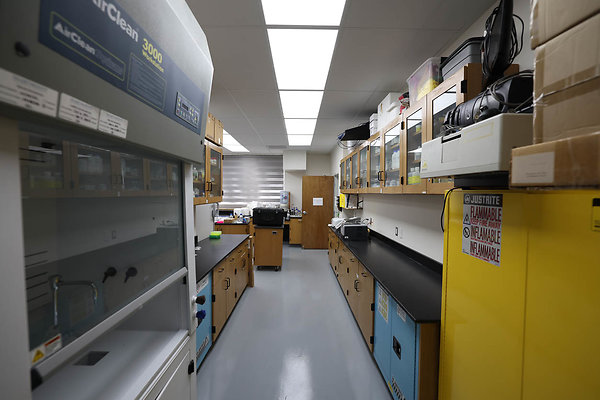 724A CH C108A Science Lab Supply Room0470