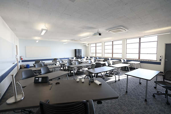 724A CH C112 Classroom 0447