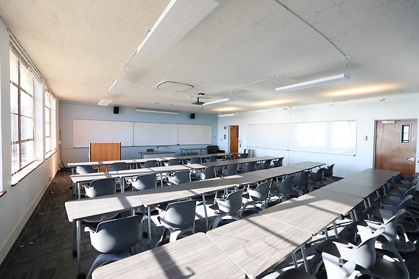 724A CH C206 Classroom 0386