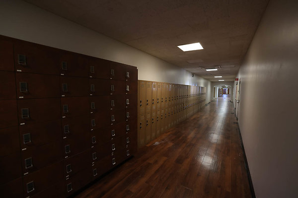 724A CH Bottom Hallway Lockers 0433