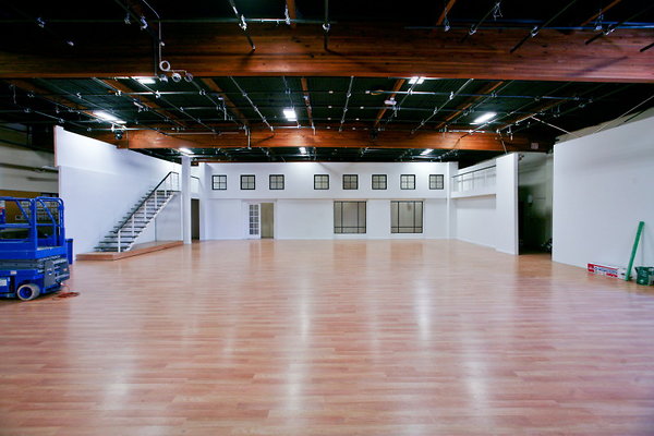 376 Photo Studio, Stages &amp; working Kitchen set - see also 376 Offices &amp; Conference Room