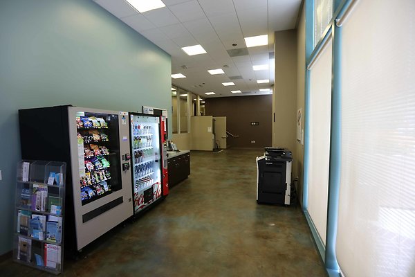 Vending Area 105 0025