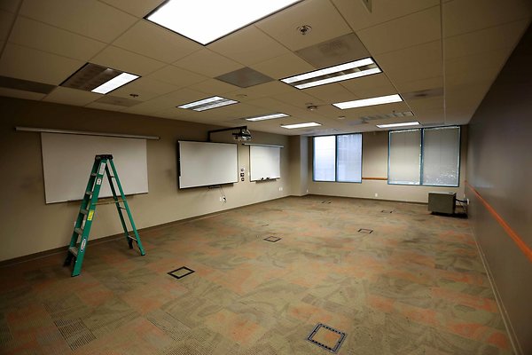 Room 123 0092