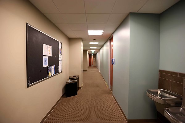 Hallway4-1 0078