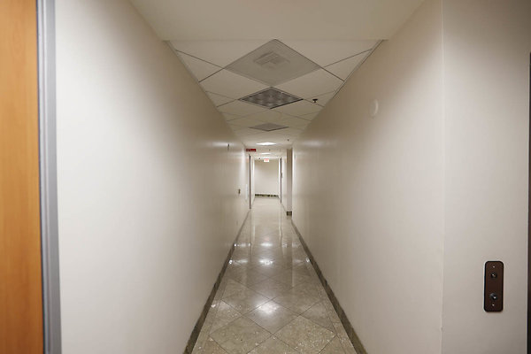 001B 2nd Floor Hallway2 0155