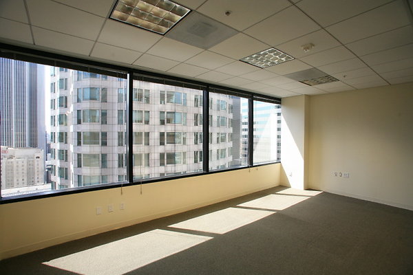 Suite 800 Office 0410 1