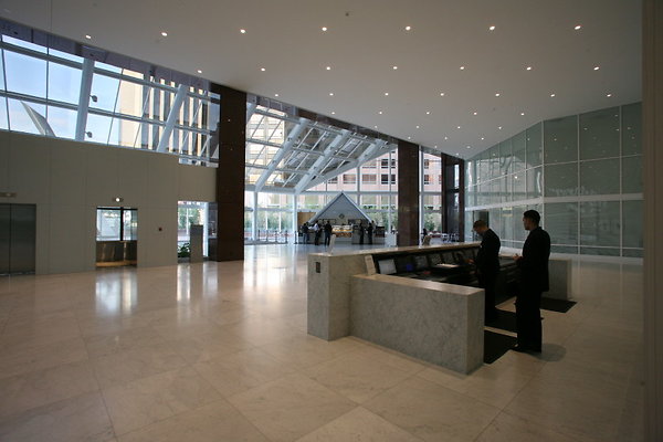 Lobby Security Desk 0629 1