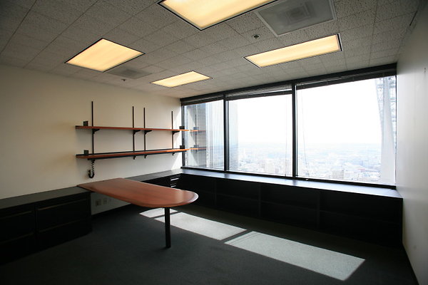 25th Floor Office 0255 1