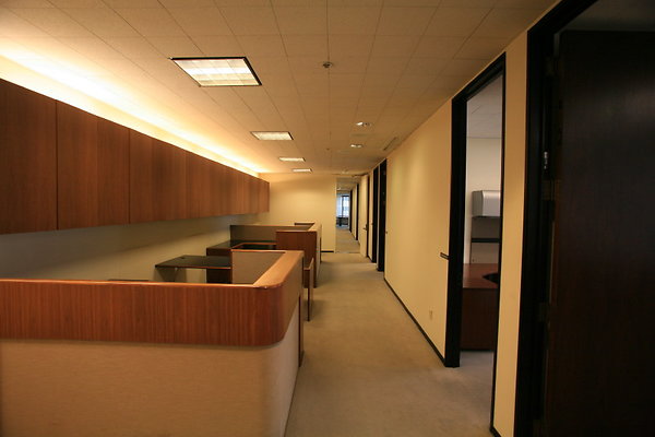 Suite 700 Cubicles 0454 1