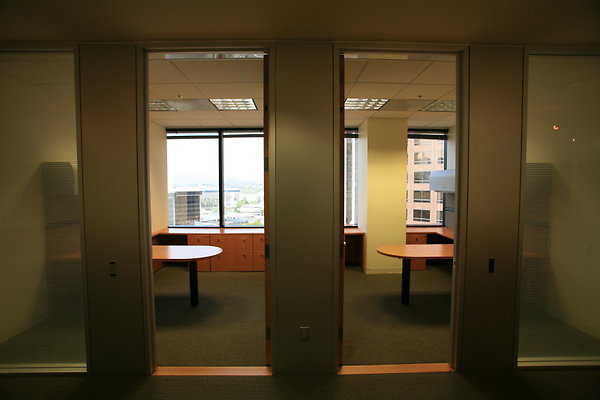 Suite 800 Offices 0450 1