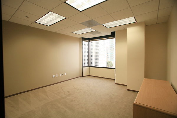 Suite 700 Office 0053 1