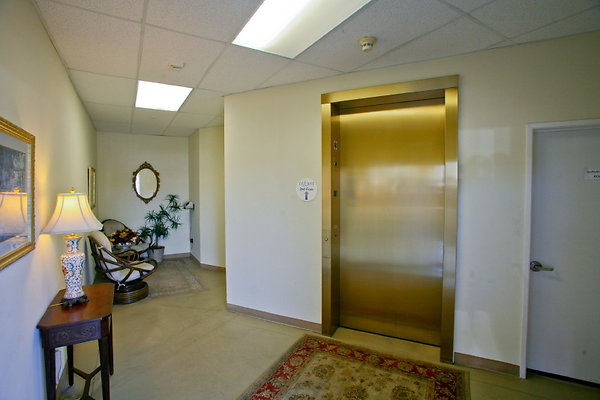 457C Elevator Lobby 0043 1