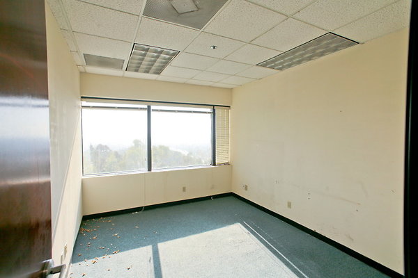 Suite 502 Office 0273 1