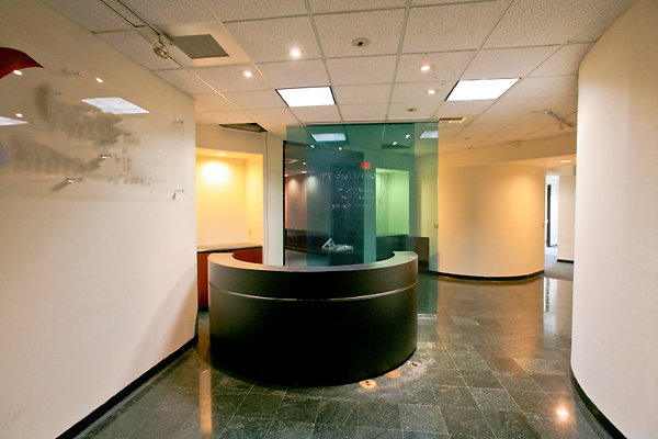 Suite 502 Reception Area 0261 1