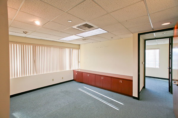 Suite 502 Office 0285 1