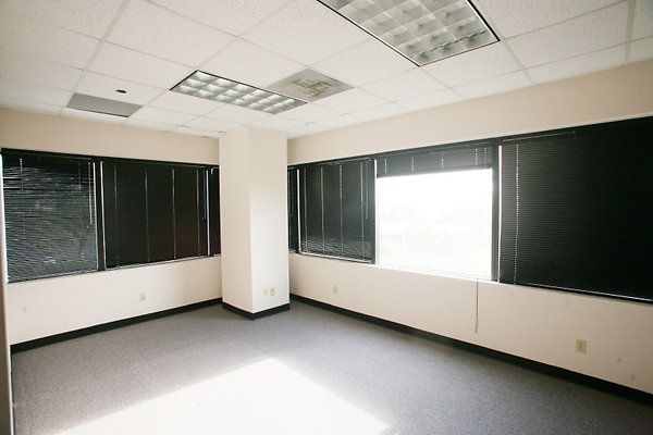 Suite 430 Office2-1 0356 1