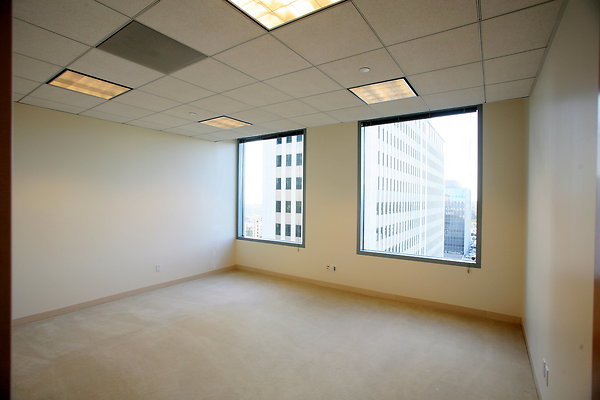 Suite 900 Office 0083