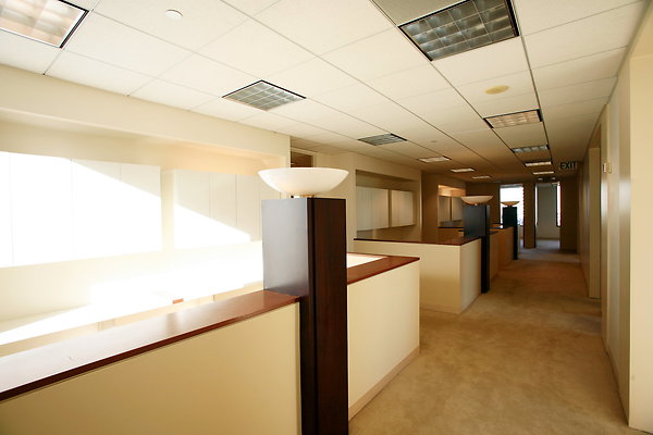 Suite 800 Cubicles &amp; Hallway 0113