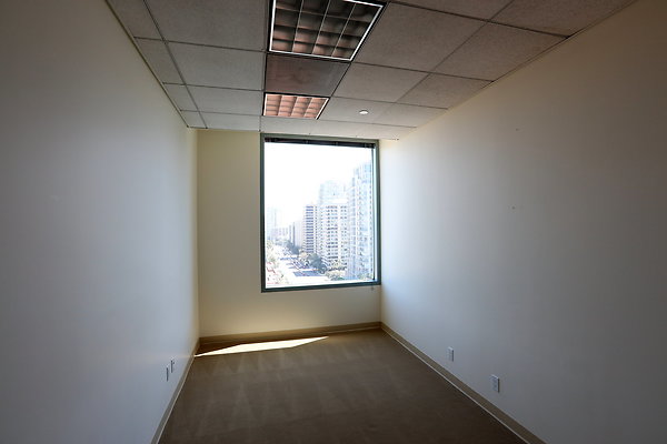 719 -12th Floor East 0481