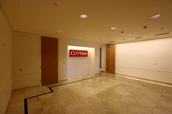 719 -12th Floor West Lobby 0405