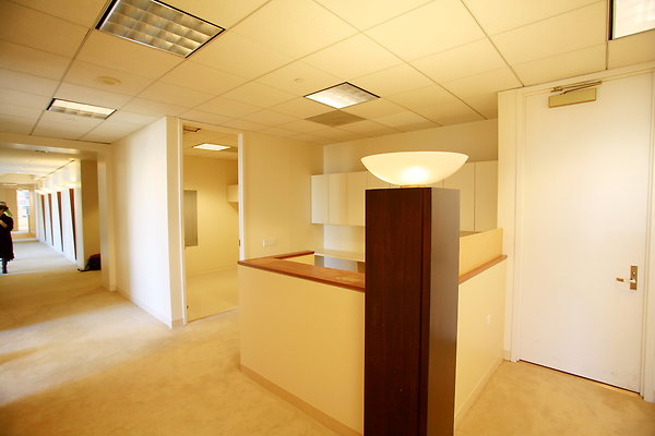 Suite 800 Cubicles &amp; Hallway 0116