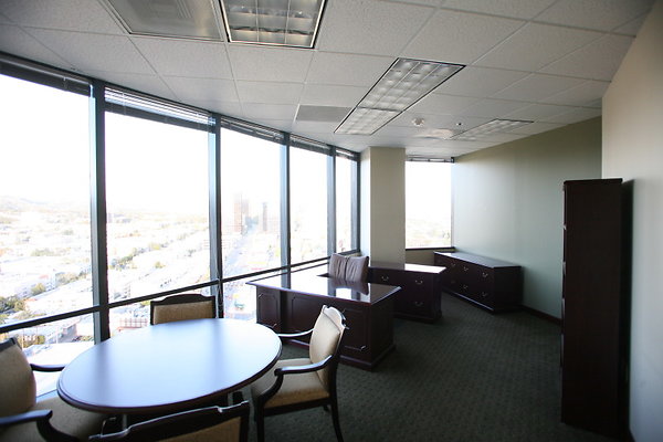 17th Floor Office 0058 1