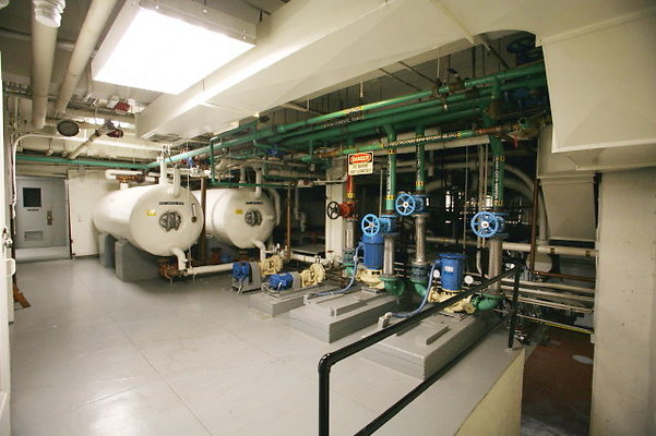 Pump Room 0202 1