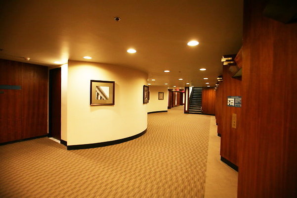 6th Floor Elevator Lobby 0098 1