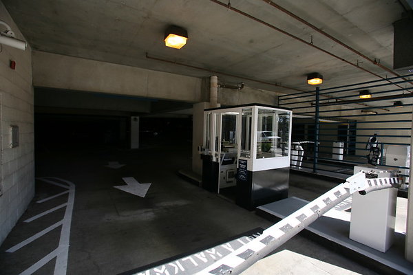 656B Parking Garage Exit 0051 1