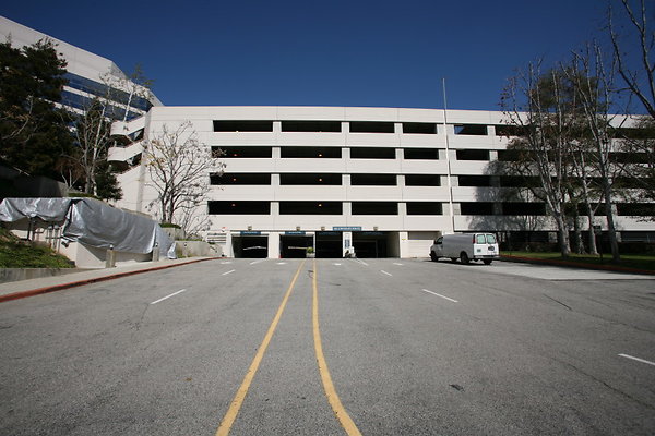 656B Parking Garage Ext 0049 1