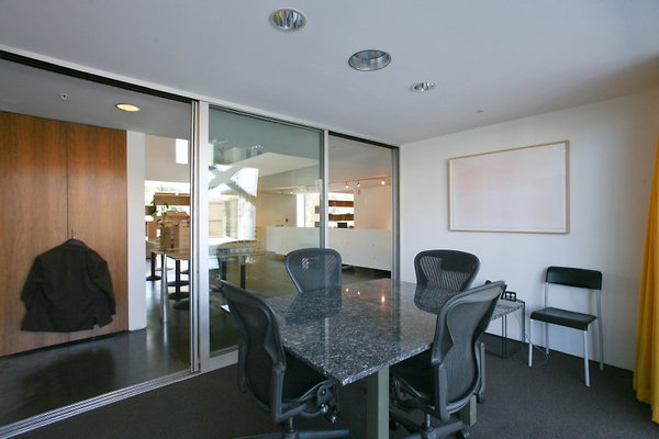 Small Conference Room 0013 1