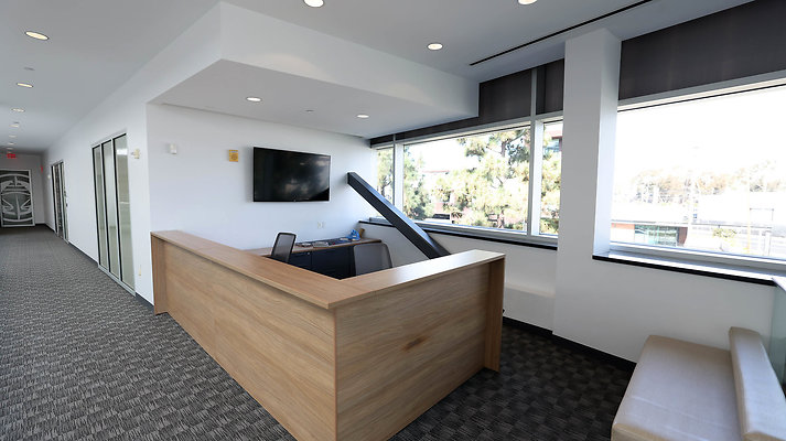 742A 2nd Floor Reception Desk 0173