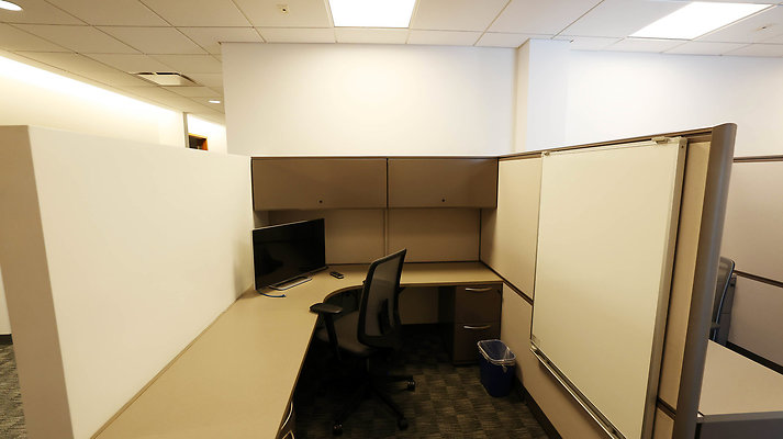 742A 2nd Floor Sales Cubicles 0264