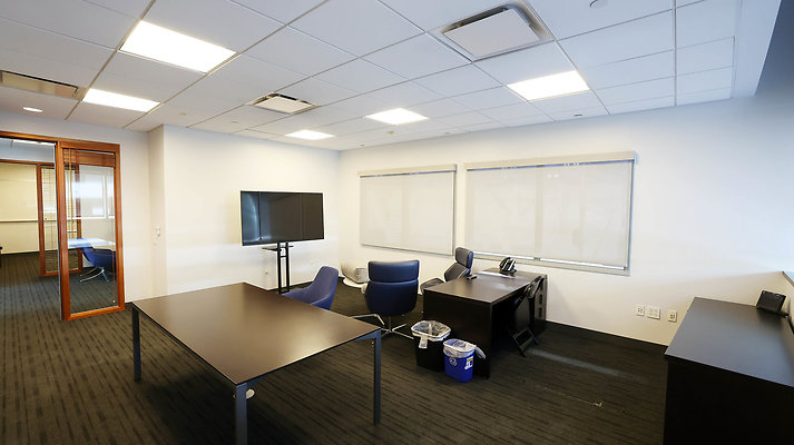 742A 2nd Floor Executive Office2 0196