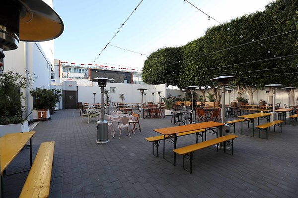 220A Courtyard 0091