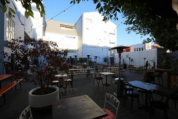 220A Courtyard 0105
