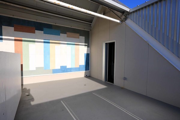 220A Studio Balcony 0062