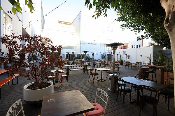 220A Courtyard 0107